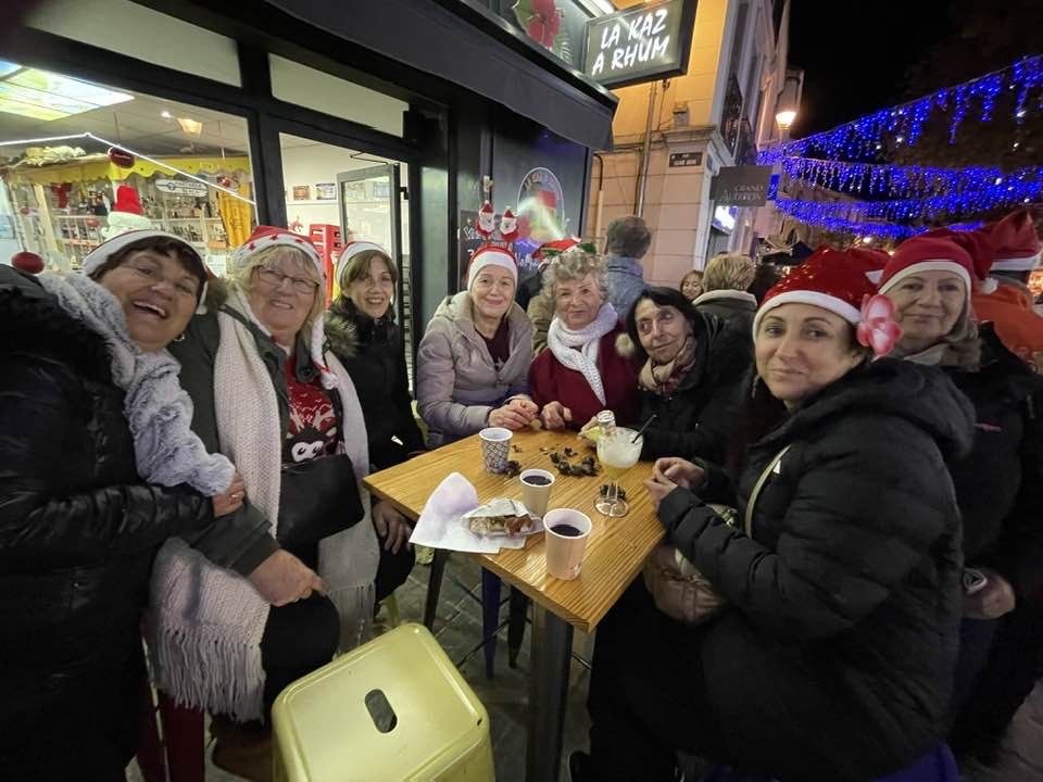 Marche de Noël 2025 dans Martigues illuminée