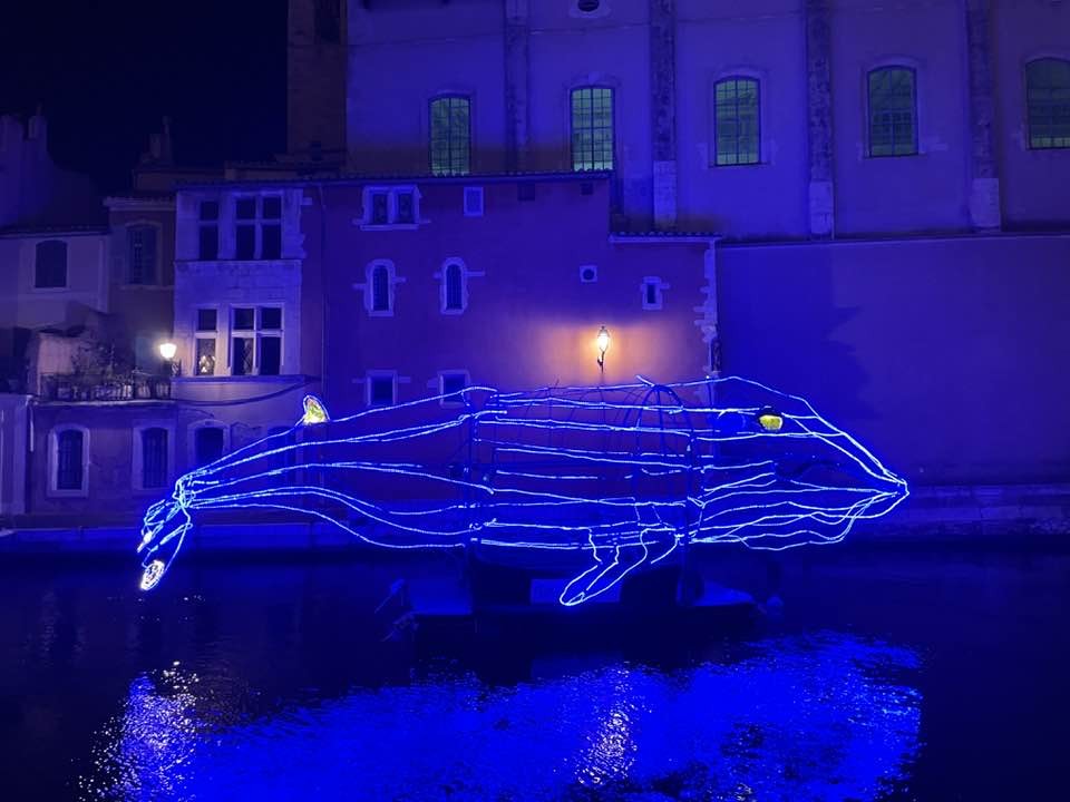 Marche de Noël 2025 dans Martigues illuminée