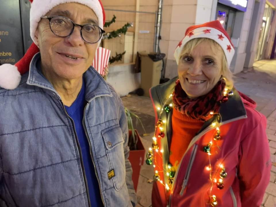 Marche de Noël 2025 dans Martigues illuminée